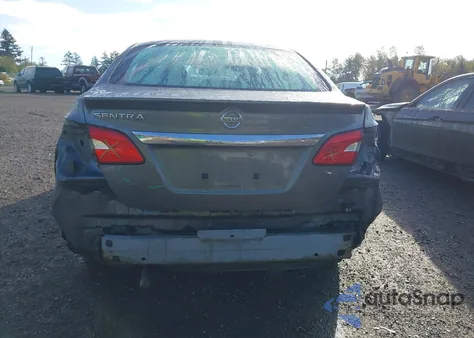 2018 Nissan Sentra S z USA, uszkodzony, nr VIN 3N1AB7AP0JY211731